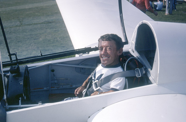 kenny Baker in glider